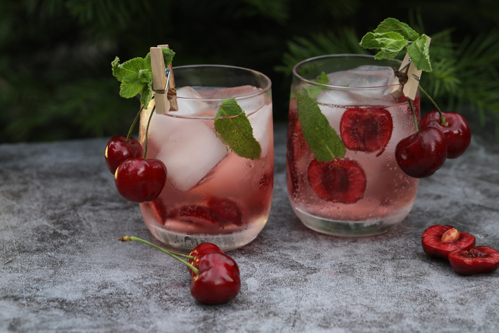 Cherry mojito mocktail