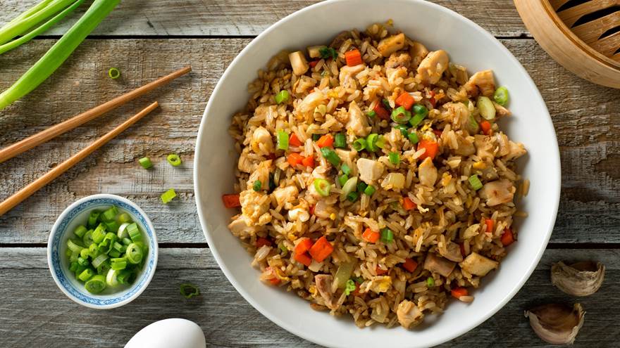 Quick and easy weekday meal - chicken fried rice